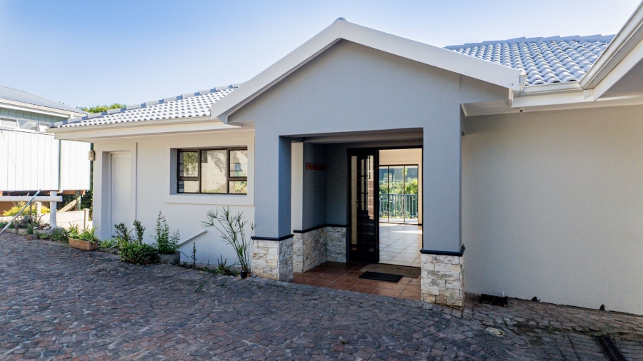 3 Bedroom Property for Sale in Meedingsride Western Cape